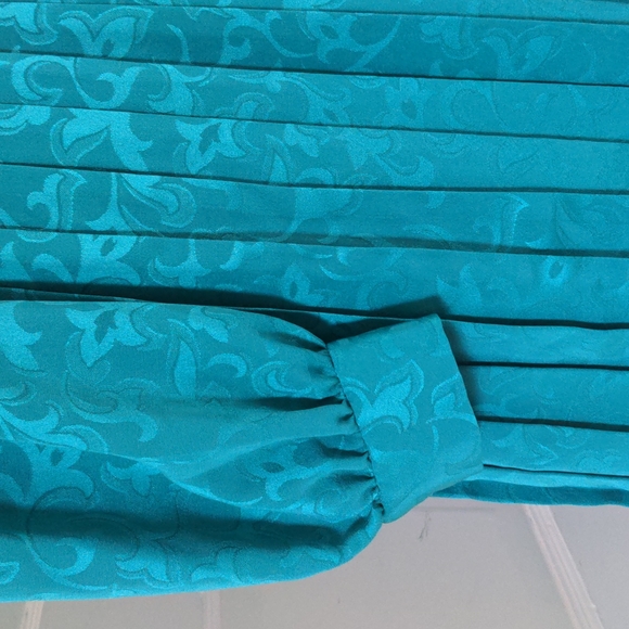 Vintage Turquoise Pleated Dress - Picture 4 of 6